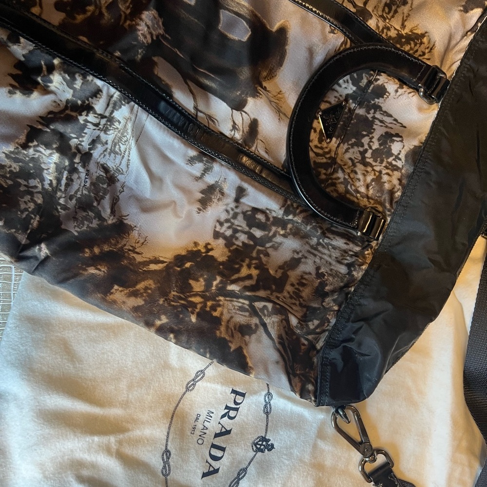 PRADA- Extra large vinyl and patent leather travel bag. - Picture 6 of 10